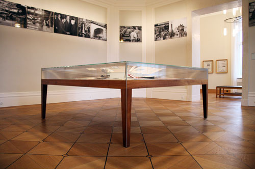Tischvitrinen im Hause Familie Krupp, Villa Hügel, Essen, Architekt Prof. Jürg Steiner