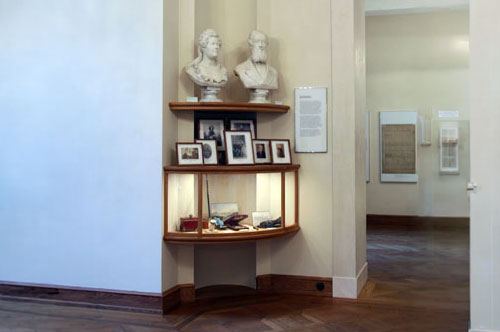 Restaurierung der Möblierung in der Villa Hügel, Essen, Architekt Prof. Jürg Steiner